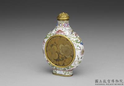 图片[2]-Copper-body painted enamel snuff bottle with a Maki-e floral lacquer inlay, Qing dynasty, Kangxi reign (1662-1722)-China Archive